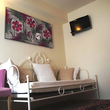 Agriturismo Antica Cascina Brandimarte Hotel *